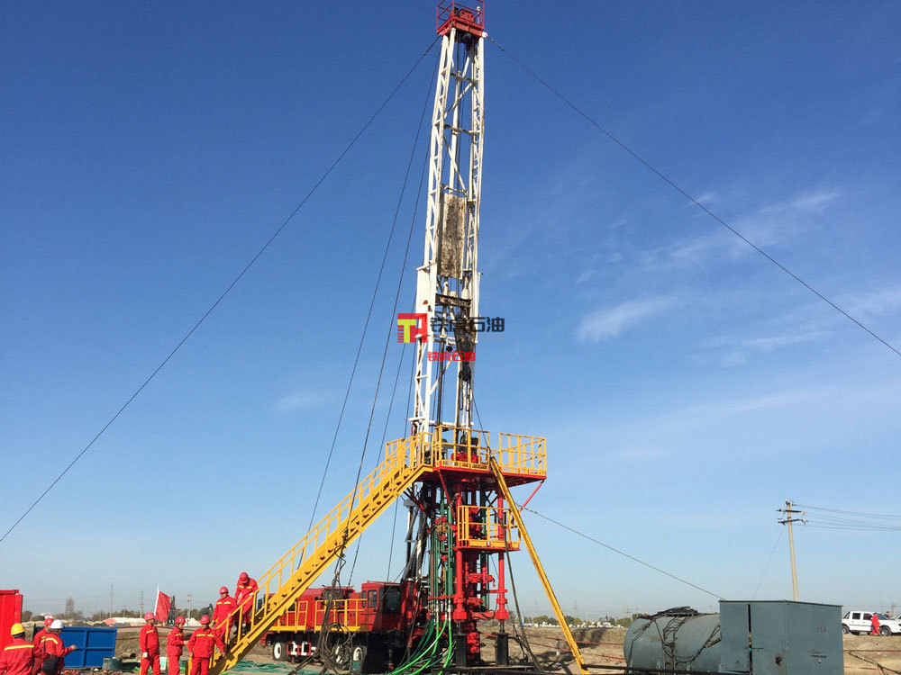 Auxiliary oil and water well pressure operating machine DYJ60/35F